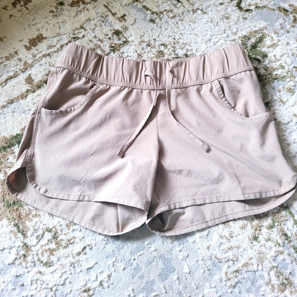 Magellan shorts - Picture 1 of 3